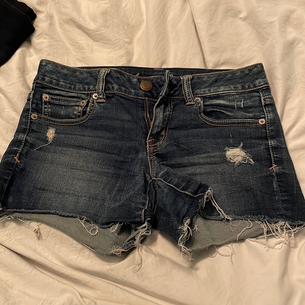 Dark blue American eagle size 4 shorts. Super stretch